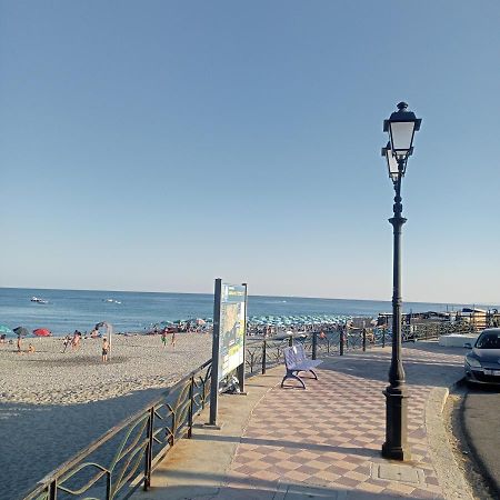 Appartamento 5 Palme Siderno Esterno foto
